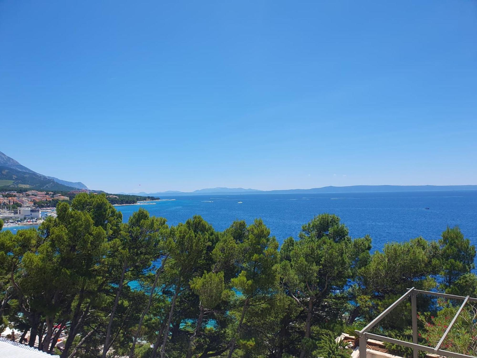 Inas Place Baška Voda Esterno foto