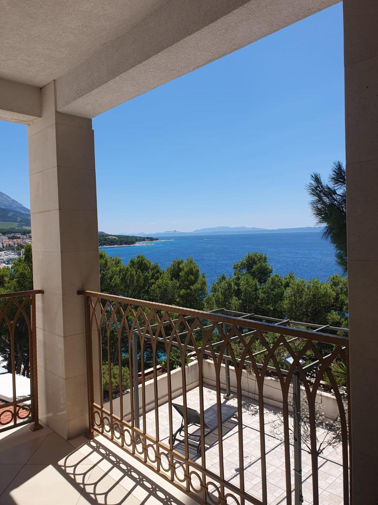 Inas Place Baška Voda Esterno foto